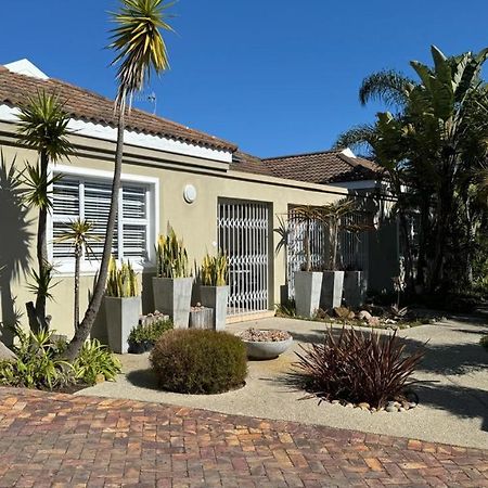 Plett57 - Self Catering - Room No2 Plettenberg Bay Esterno foto
