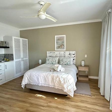 Plett57 - Self Catering - Room No2 Plettenberg Bay Esterno foto